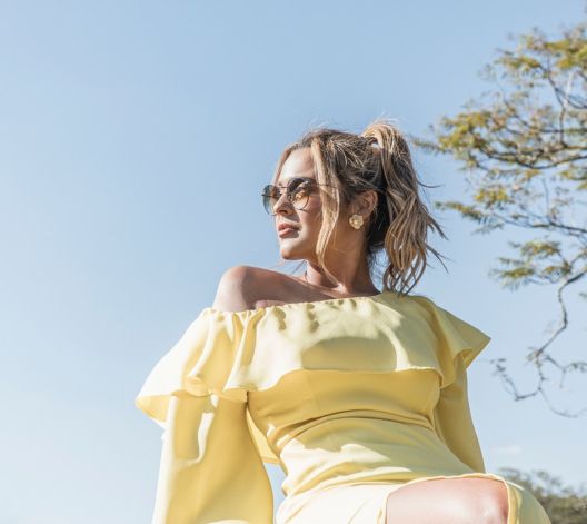 How to Add Yellow Color In Your Wardrobe