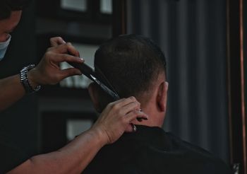 5 Men's Haircuts With Short Sides and a Long Top